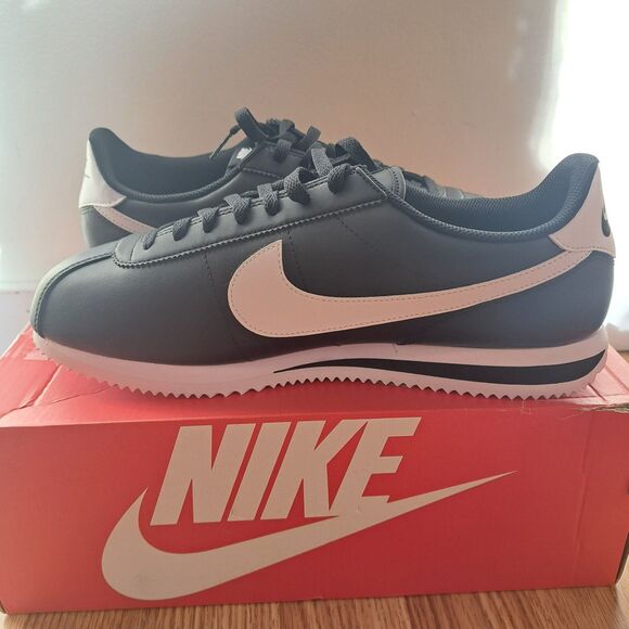 NEW Nike Cortez Basic Black White Shoes DM4044-001 Men\'s Size 11.5 main image 7